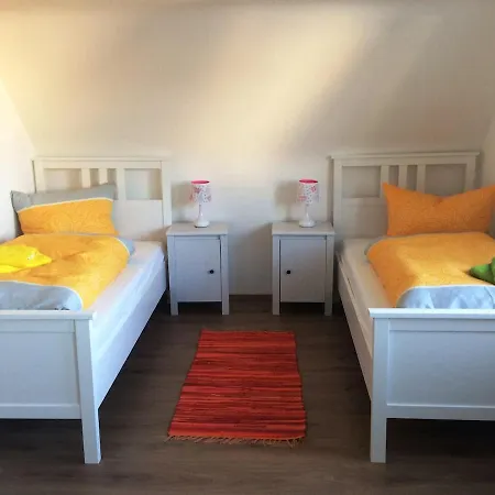 Apartmán Zentral Gelegen Mit 3 Schlafzimmern, U-bahn, Wlan *