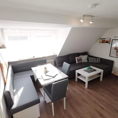 Zentral Gelegen Mit 3 Schlafzimmern, U-bahn, Wlan Apartment Nürnberg